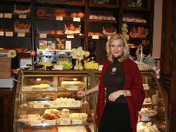 Анна Филатова в своей пекарне